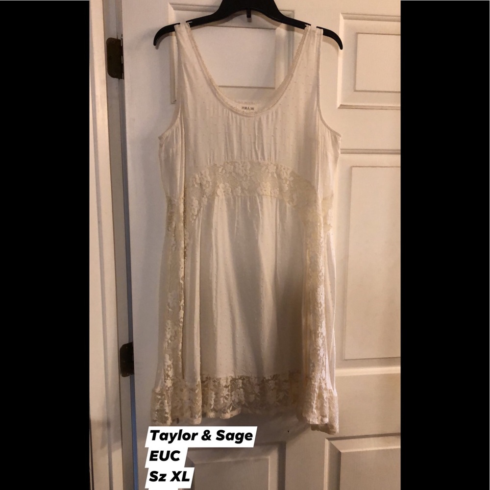 Taylor & Sage ivory dress, Sz XL, beautiful detail